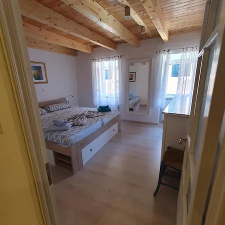 Archontiko Kourkoulos * Makrádes