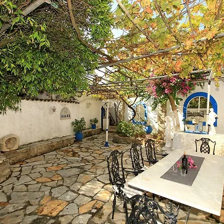 Archontiko Kourkoulos * Makrádes