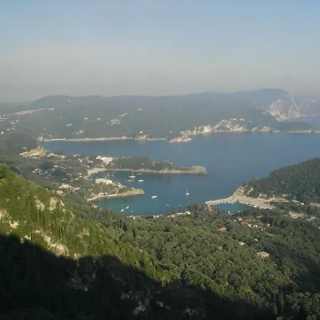 Archontiko Kourkoulos * Makrádes